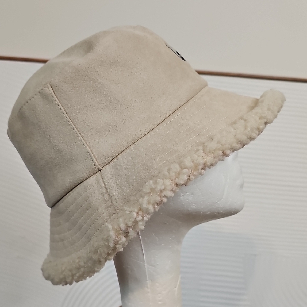 Cream Bucket Hat with Yin Yang Embroidery - Picture 5 of 6